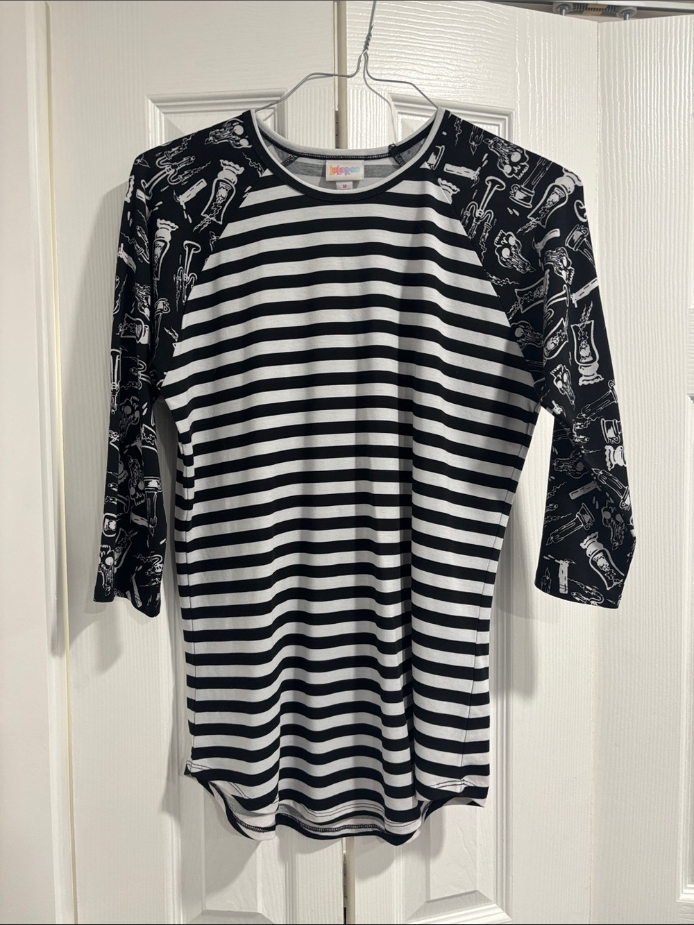 LuLaRoe Black & White Striped Raglan Sleeve Top with Printed Sleeves